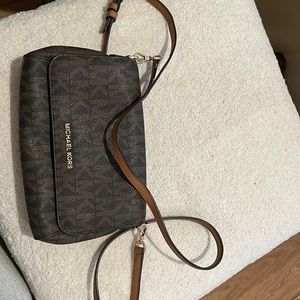 Michael Kors Crossbody